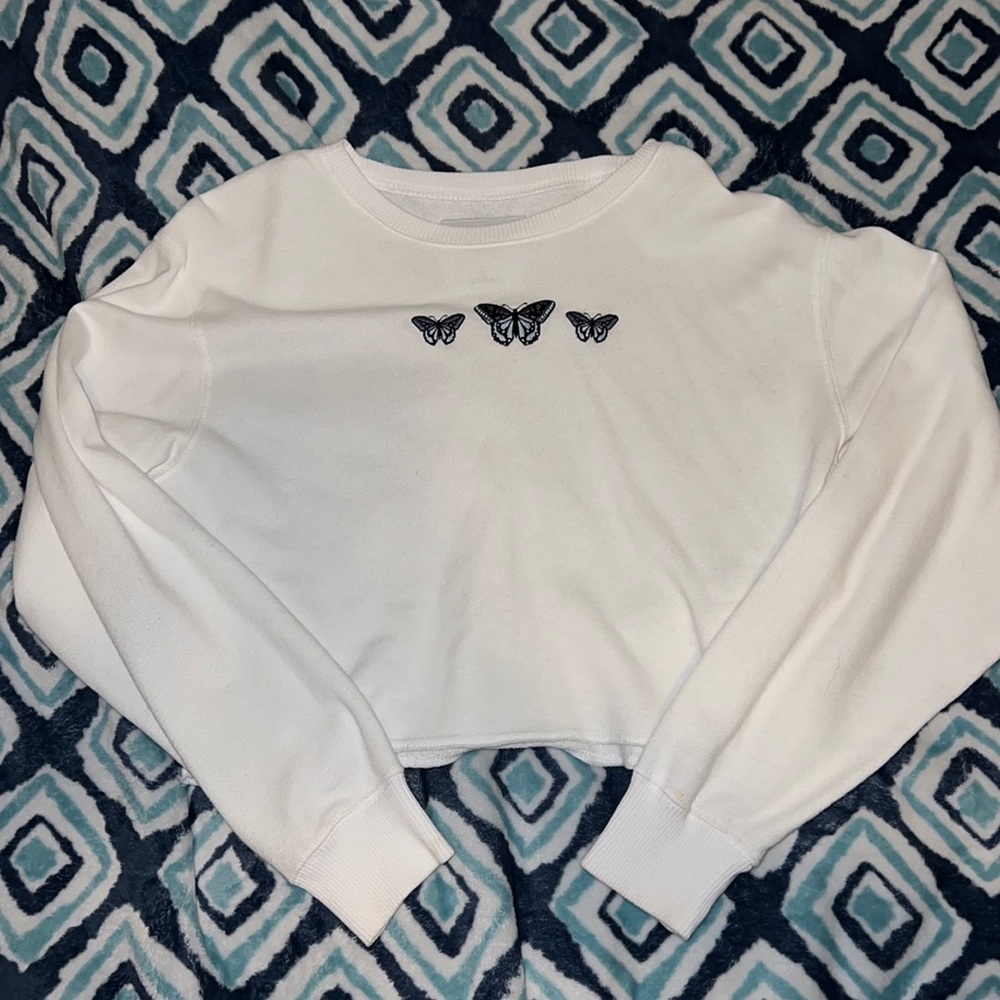 Hollister Butterfly Cropped Sweatshirt
